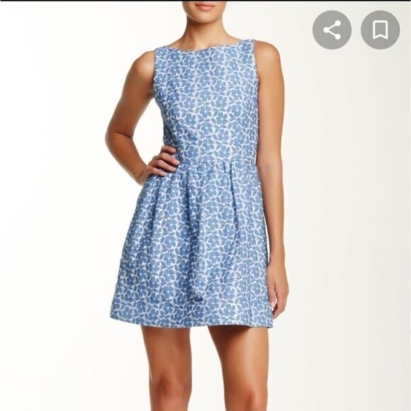 Alice + Olivia Dresses & Skirts - ❤️HP❤️Alice + Olivia dress 